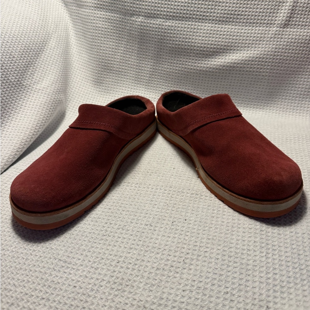 Merrell’s Slip-On Suede Clog - Burgundy